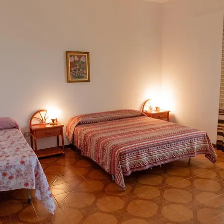 Cinzia House Guest house